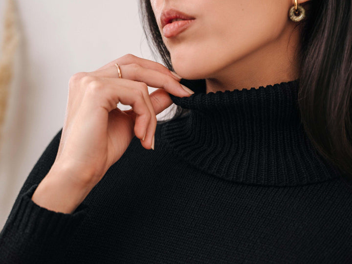 100% Cashmere High Neck Pullover - Black - Auréline Atelier